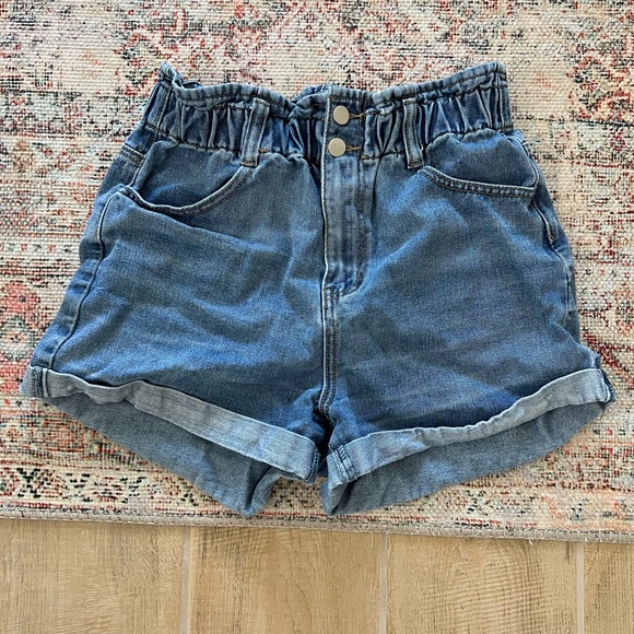 Forever 21 Cinch High-Waisted Shorts - Picture 1 of 3